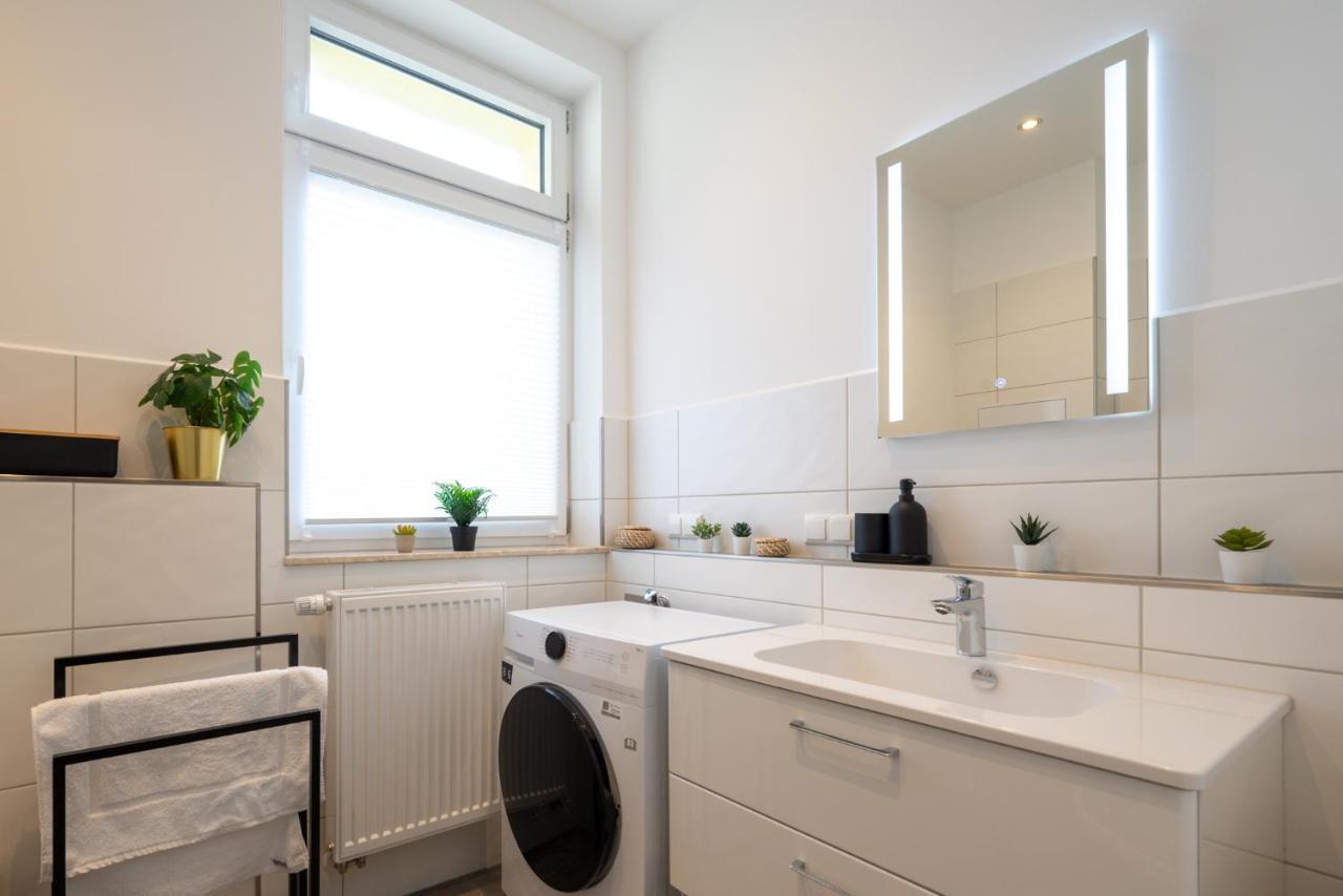 Apartment Maremar - Design - Luxus Boxspringbett - Zentral - Kueche - Arbeitsplatz - Highspeed Wlan *
