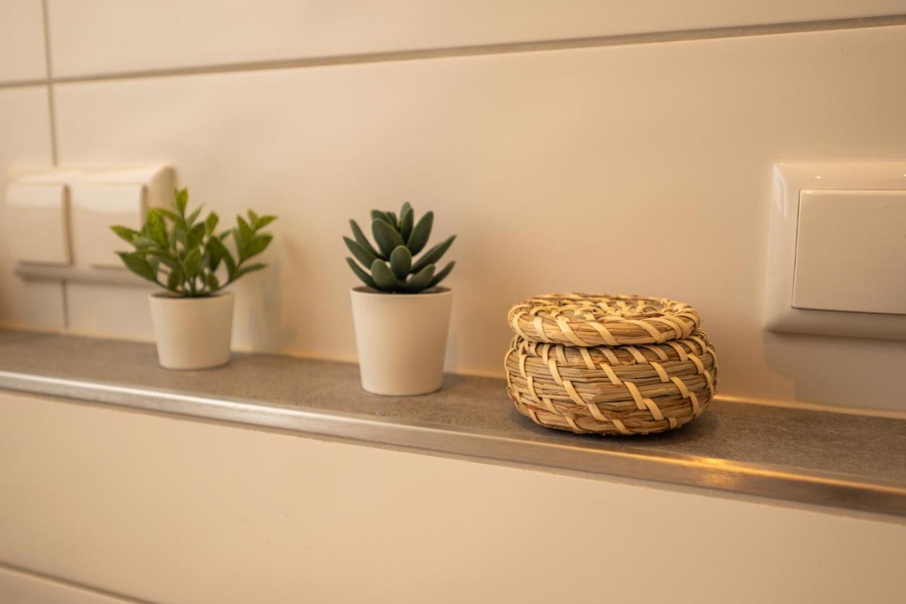 Maremar - Design - Luxus Boxspringbett - Zentral - Kueche - Arbeitsplatz - Highspeed Wlan Apartment Gera
