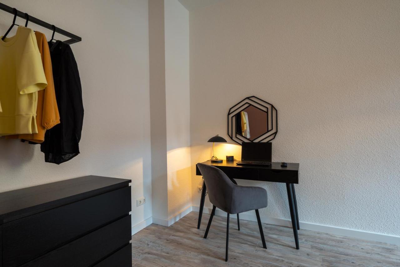 Maremar - Design - Luxus Boxspringbett - Zentral - Kueche - Arbeitsplatz - Highspeed Wlan Apartment *